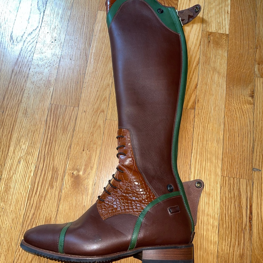DeNiro tall boots. Brand new. never ridden in!